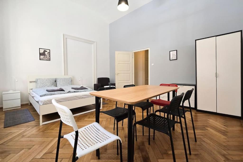 Seventh Sense Apartment بودابست المظهر الخارجي الصورة